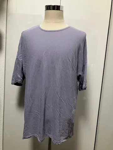 카즈유키 쿠마가이 어태치먼트 퍼플 티셔츠