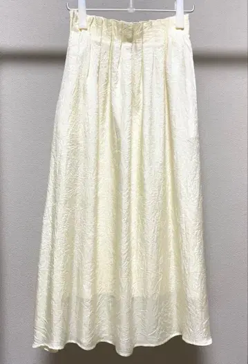 PASSIONE 파시오네 화이트 플레어 스커트 미사용