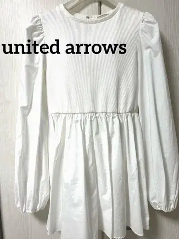 UNITED ARROWS 절개 플레어 긴팔 티셔츠 화이트