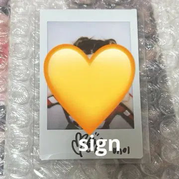 NMIXX 베이 expergo mmt 친필 사인 폴라로이드