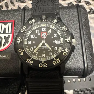 루미녹스 XS.3001.F 아날로그 쿼츠