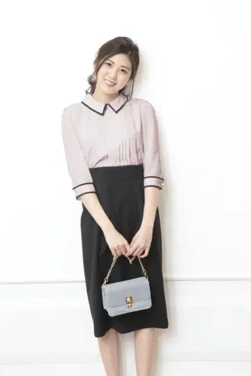 [ 새상품급 ] 저스길리티 배색 카라 도킹 원피스