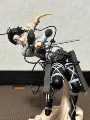 진격의 거인 제일복권 B상 리바이 피규어