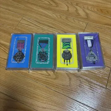 ZUTOMAYO PREMIUM 훈장 2021-2024