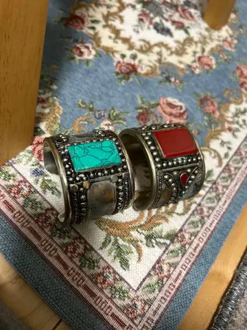 터콰이즈 레드스톤 뱅글