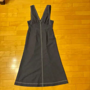 리랜드트루 데님 점프 스커트 사이즈 2