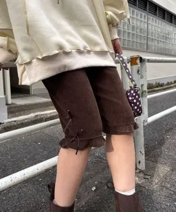 [택 포함] CIAOPANIC 새틴 리본 코듀로이 카프리 팬츠 브라운