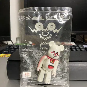 BE@RBRICK 100% T9G 화이트