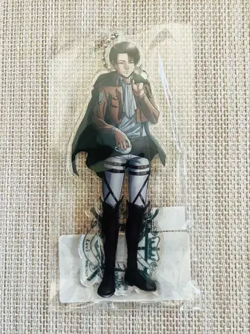 진격의 거인 리바이 아크릴 피규어