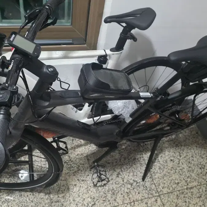 スペシャルライズド電動自転車