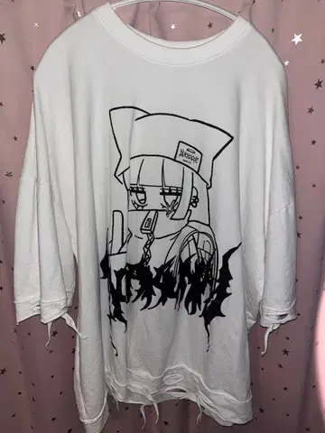 VOLCAN & APHRODITE GIRL 데미지 셔츠