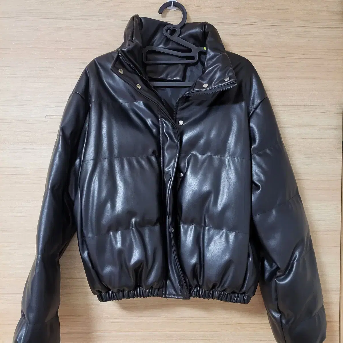 Bohemseo Bohemian Seoul Leather Duck Down Padding with Metal Logo