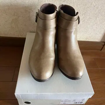 AKAISHI 베이지 앵클부츠 합성 피혁