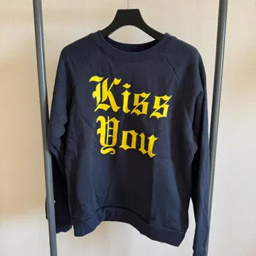 AFB KISS YOU 맨투맨