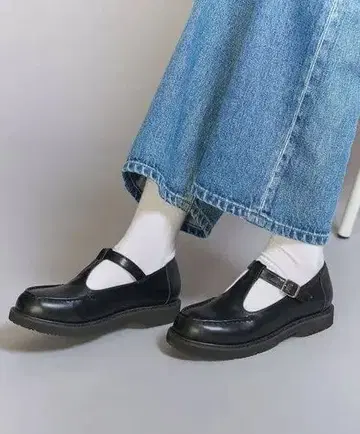 [ 새상품급 ] BEAUTY&YOUTH T스트랩 로퍼 38