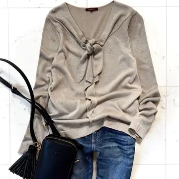 새상품급 아마카 보타이 리오셀 울 라메 혼방 니트 베이지 긴팔 L