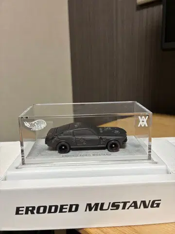 Hot Wheels Lap 4 Eroded Ford Mustang