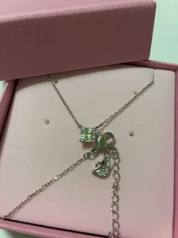 스와로브스키 목걸이 Attract 스퀘어 정품