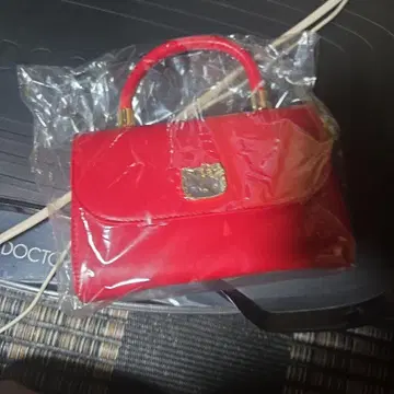 빨간색 합성 피혁 숄더백