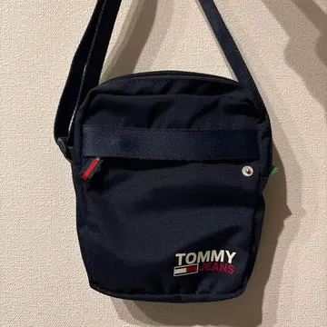 Tommy 숄더백