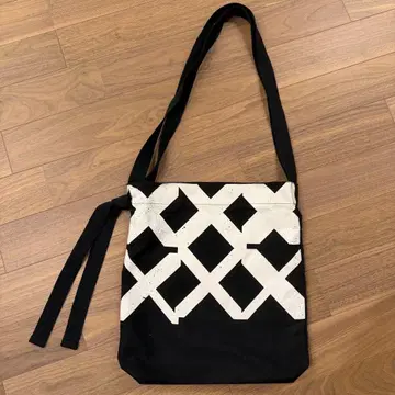 [익명 배송] SixTONES Rough xxxxxx 라프스트 투어 백