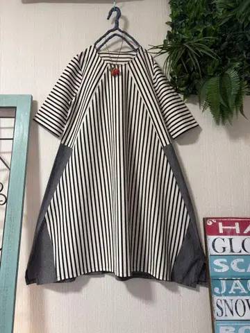 미사용 코이비토미사키 보더 원피스 koibitomisaki 반팔 원피스