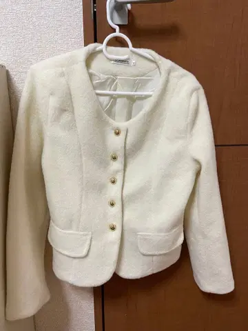 화이트 엘레강트 자켓