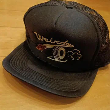 위어드 weirdo 자수 메쉬 캡