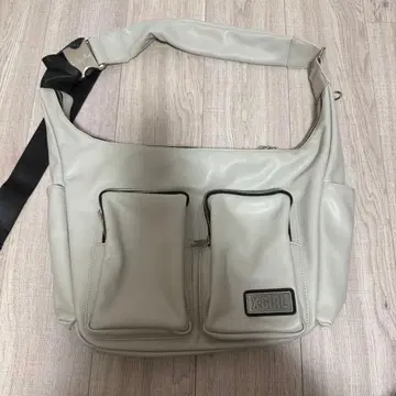 X-GIRL 숄더백 화이트