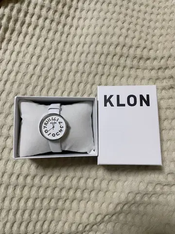 KLON 화이트 손목시계