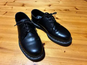 [깨끗합니다] 닥터마틴 3홀 화이트 스티치 27.0cm