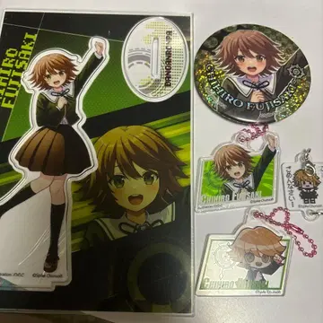 단간론파 다이소 100엔샵 후지사키 치히로 아크릴 스탠드 캔뱃지