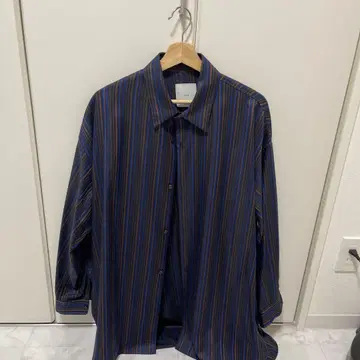 Luis(루이스) 멀티 스트라이프 슬릿 테일 셔츠 캐주얼 셔츠