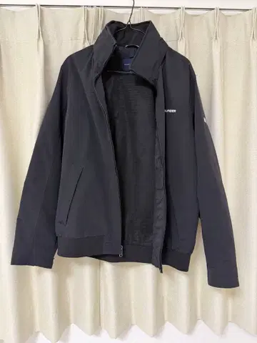 TOMMY HILFIGER 블랙 나일론 자켓 M