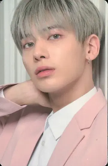 TXT 태현 4OlN 콜라보 수트