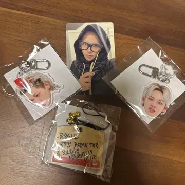 트레저 현석 키링 트레이딩 카드 4종 세트