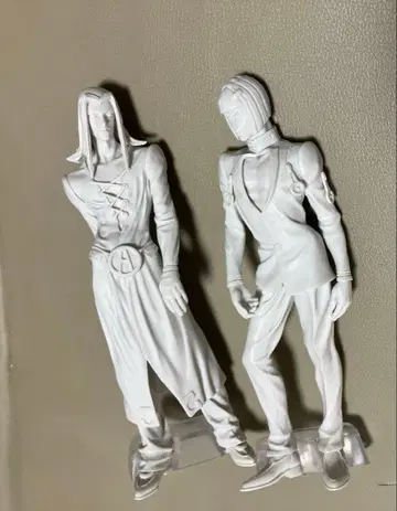 브로노 부챠라티 레오네 아바키오 석고 컬러