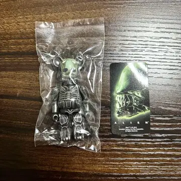 베어브릭 시리즈 31 ALIEN