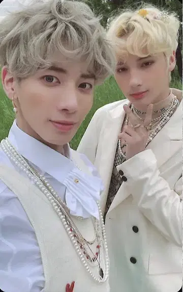 TXT 태현/휴닝카이 H:OUR 3rd 포토북 유닛