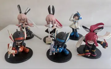 [레어] 호이호이 씨 웨이트리스 타입 블랙 일격살충 피규어 세트