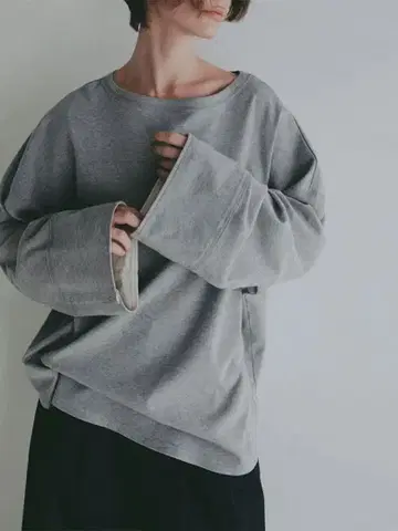 [ 미사용 새상품 ] ETRETOKYO 보트넥 커프스 롱 tee 그레이