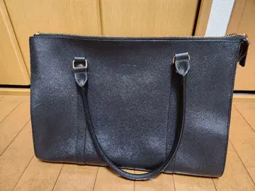 Agnes b 블랙 가죽 핸드백 지퍼 포함