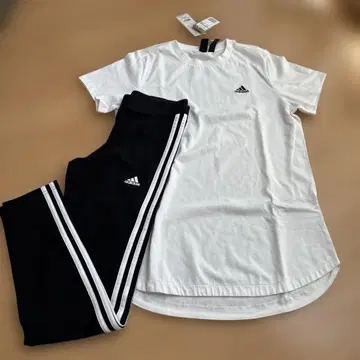 아디다스 타이트핏 미드라이즈 레깅스 티셔츠 세트