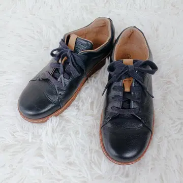 Clarks Amberlee Crest 천연 가죽 스니커즈 블랙 22.5