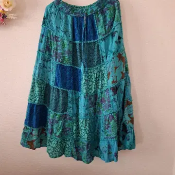 블루 계열 패치워크 플레어 스커트