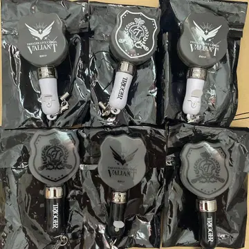 아이나나 TRIGGER VALIANT전 미니 응원봉 세트