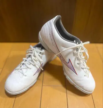 [새상품급] 미즈노 알파 SELECT AS 축구 트레이닝 슈즈 23.5