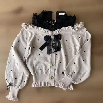 Liz Lisa 하트 무늬 오프숄더 스웨터