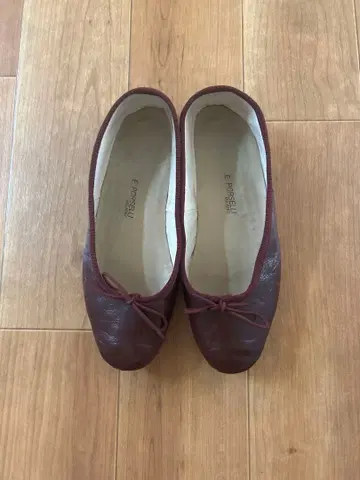 E. Porselli 크림슨 버건디 발레 슈즈 37