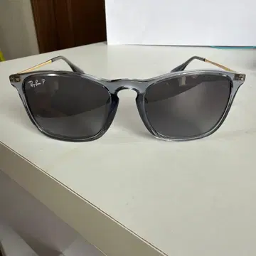 Ray-Ban RB4187F CHRIS